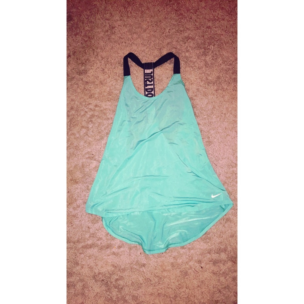 Nike tank